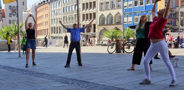 Tag 2 – Qi Gong auf dem Marienplatz